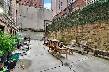 Rented by Cooper & Cooper Real Estate