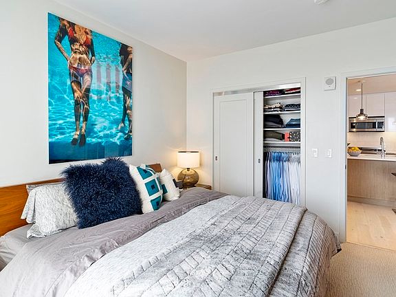 5th image of 375 Canal St Unit 906