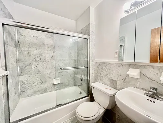 Rented by Nolita Group | media 29