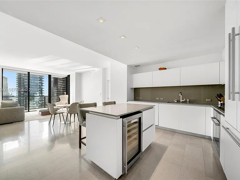 88 SW 7th St #2105 — Photo 5