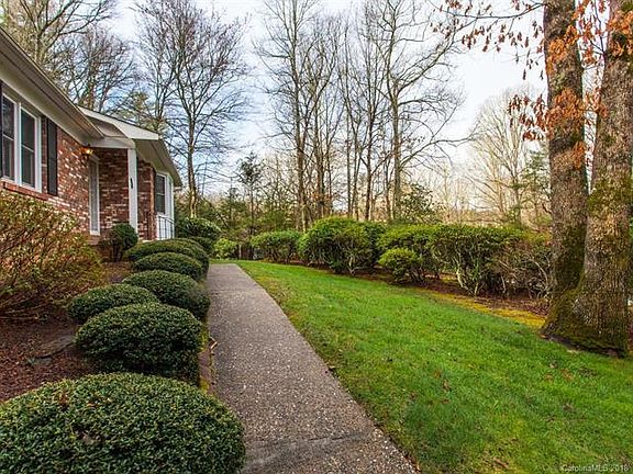 5th image of 158 Surry Ln