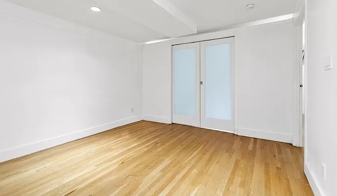 Rented by Mossanen Group | media 3