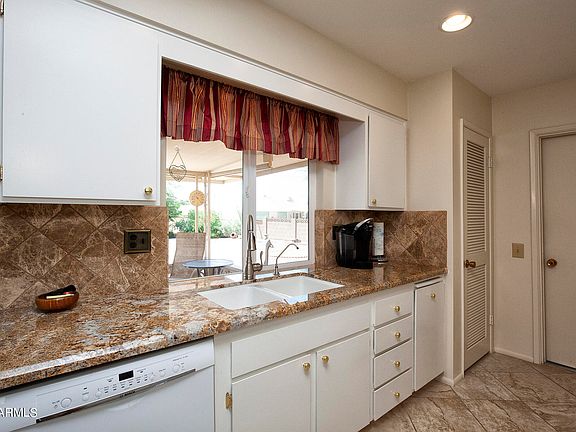 5th image of 10813 W Loma Blanca Dr