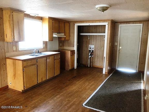3rd image of 501 SW Railroad Ave