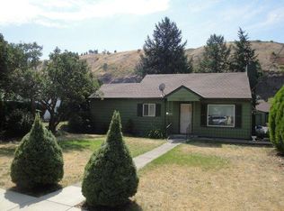 1028 S 3rd St, Dayton, WA 99328