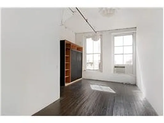 Rented by Douglas Elliman | media 31