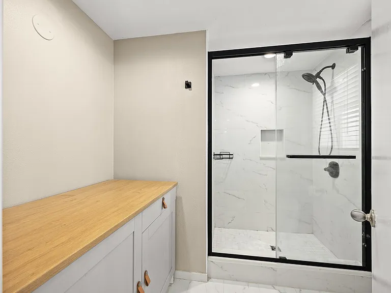 12110 Bowmore Ave — Photo 19