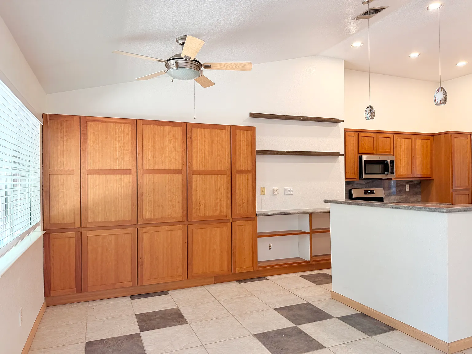 5018 Charter Rd — Photo 2
