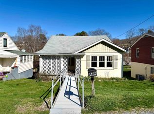 409 Draper Ave, Pulaski, VA 24301