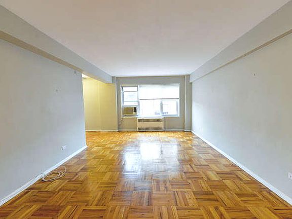 3rd image of 110-20 71 St Road #716