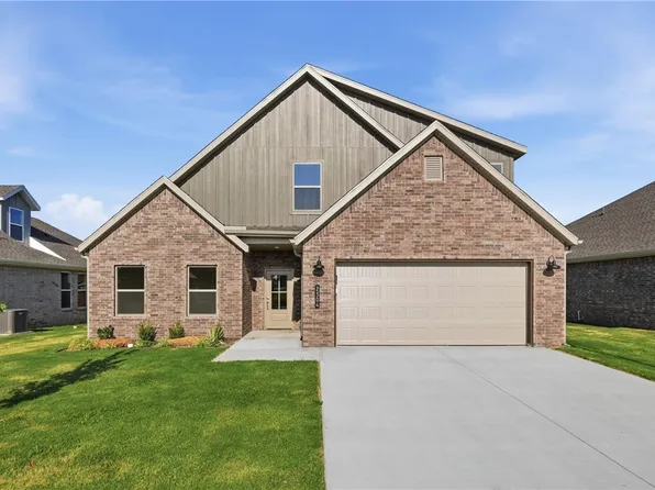 2304 N Zane St, Siloam Springs, AR 72761