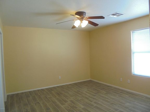 5th image of 11848 W Roanoke Ave