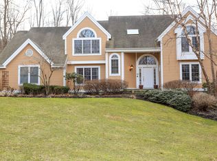 54 Random Farms Dr, Chappaqua, NY 10514