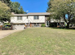 14 Arnold Dr, Dupo, IL 62239