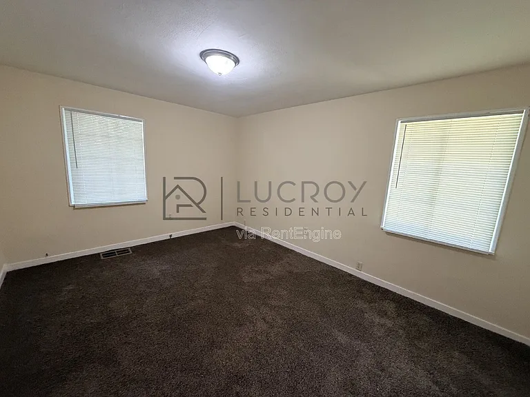 3173 Oak Forest Dr — Photo 3