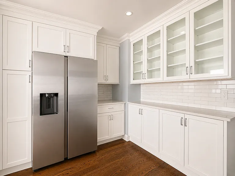 1184 Ocean Ave #D1 — Photo 3