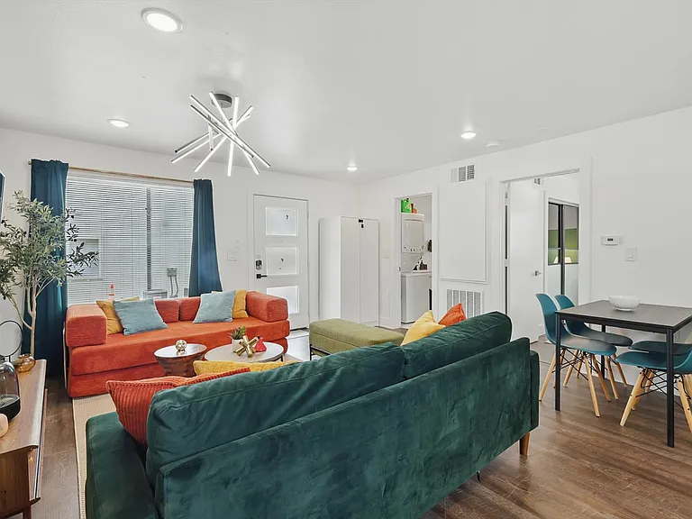 4416 San Jacinto St #101 — Photo 9