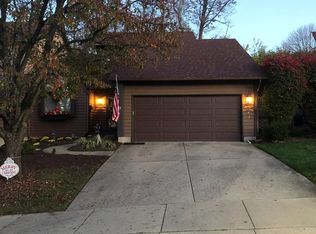 1047 Golfview Rd, Middletown, OH 45042