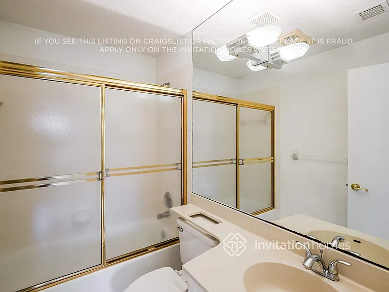 7045 Golf Pointe Cir — Photo 15