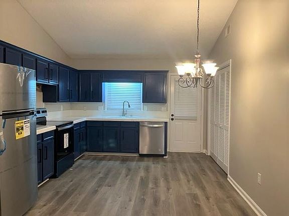 2nd image of 105 Pintail Ln