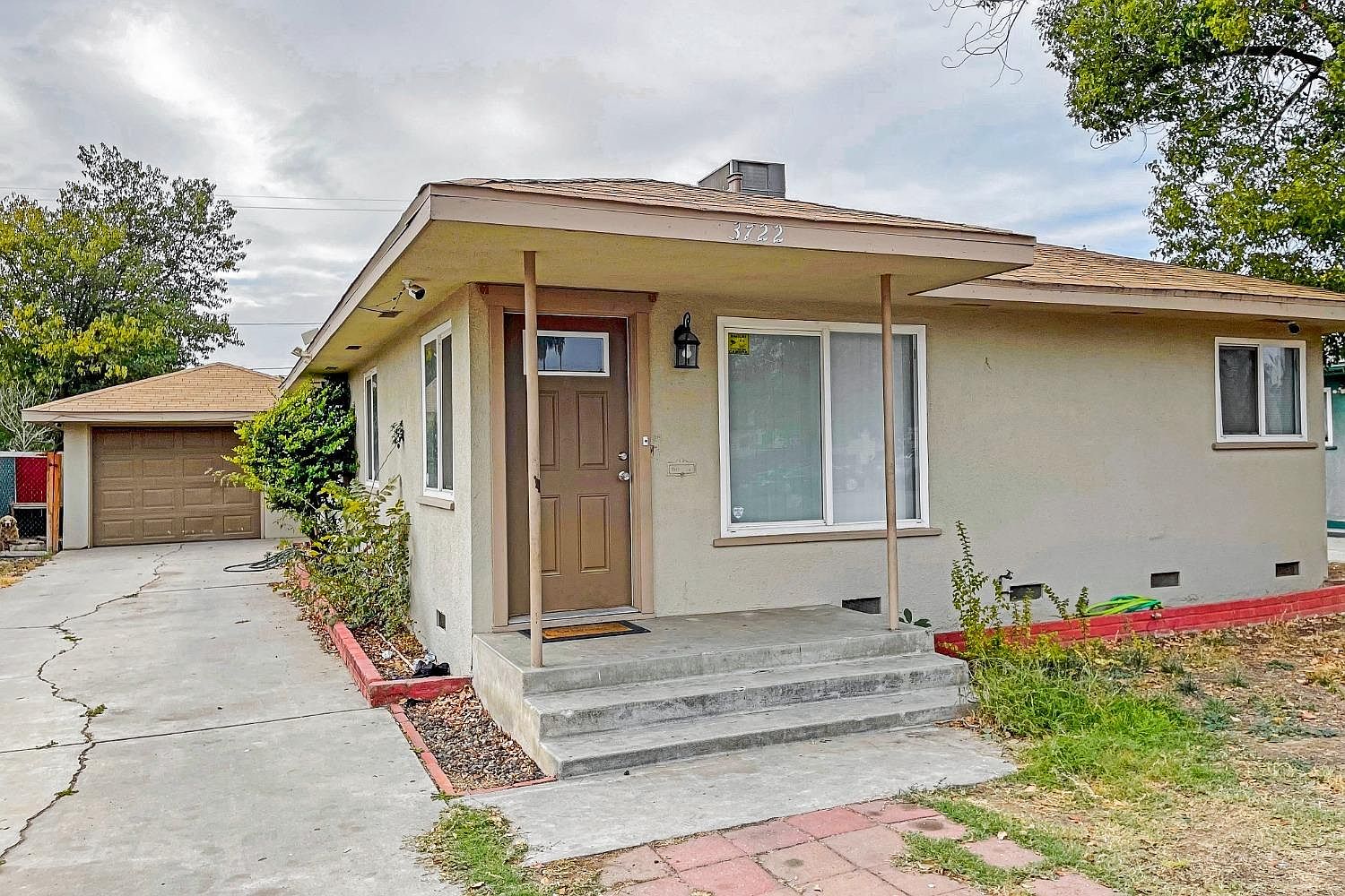 3722 E Mono St, Fresno, CA 93702 Zillow