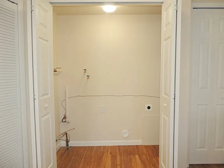 27080 Zeman Ave — Photo 6