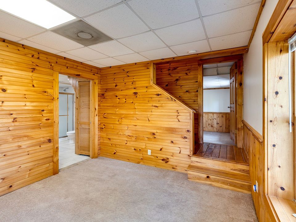 22nd image of 1707 Sugar Ridge Rd
