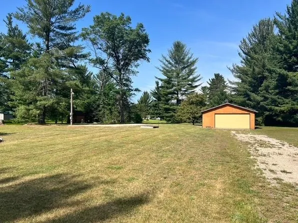 10301 Cathleen Dr, Harrison, MI 48625