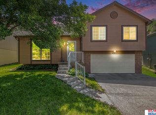 7317 Wyoming St, Omaha, NE 68122