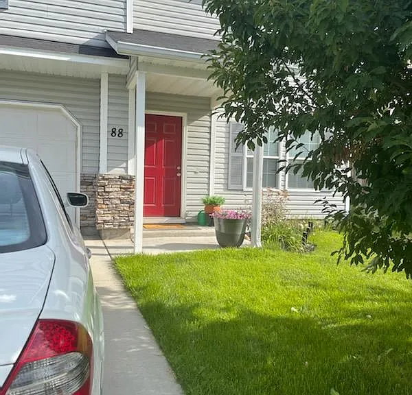 88 E Roselake Dr — Photo 2