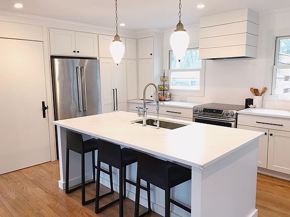 Quartz countertops 