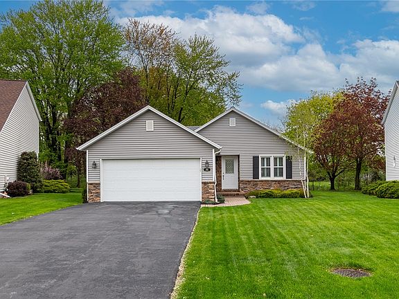 2nd image of 92 Olivia Cir