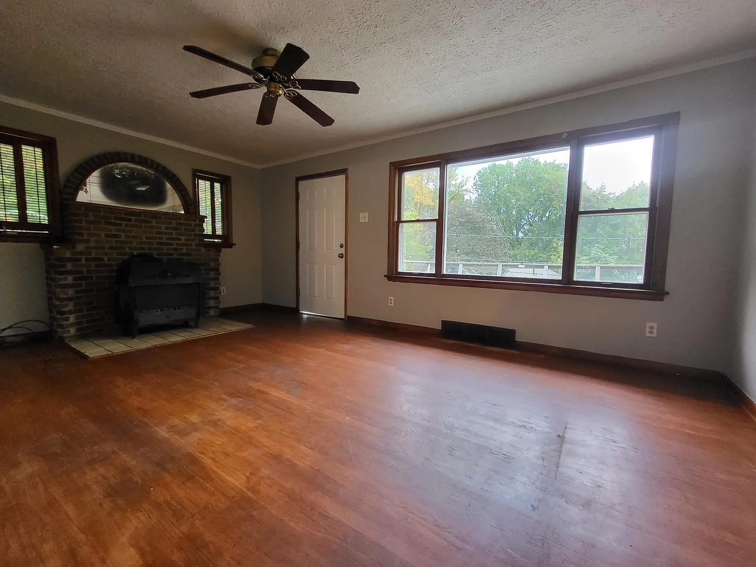 3 bed, 1008 sqft, $1,275 — Photo 4