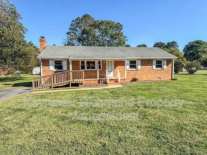 3 bed, 1.5 bath, 1404 sqft, $1,950 — Photo 2