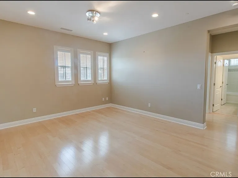 47 Santa Barbara Dr — Photo 16