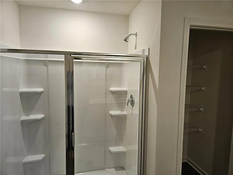 326 Silverton Dr — Photo 27