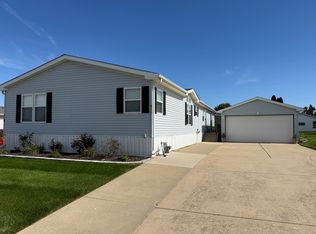 416 Hyacinth Ln, Matteson, IL 60443