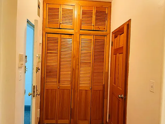 Rented by Bank Neary | media 34