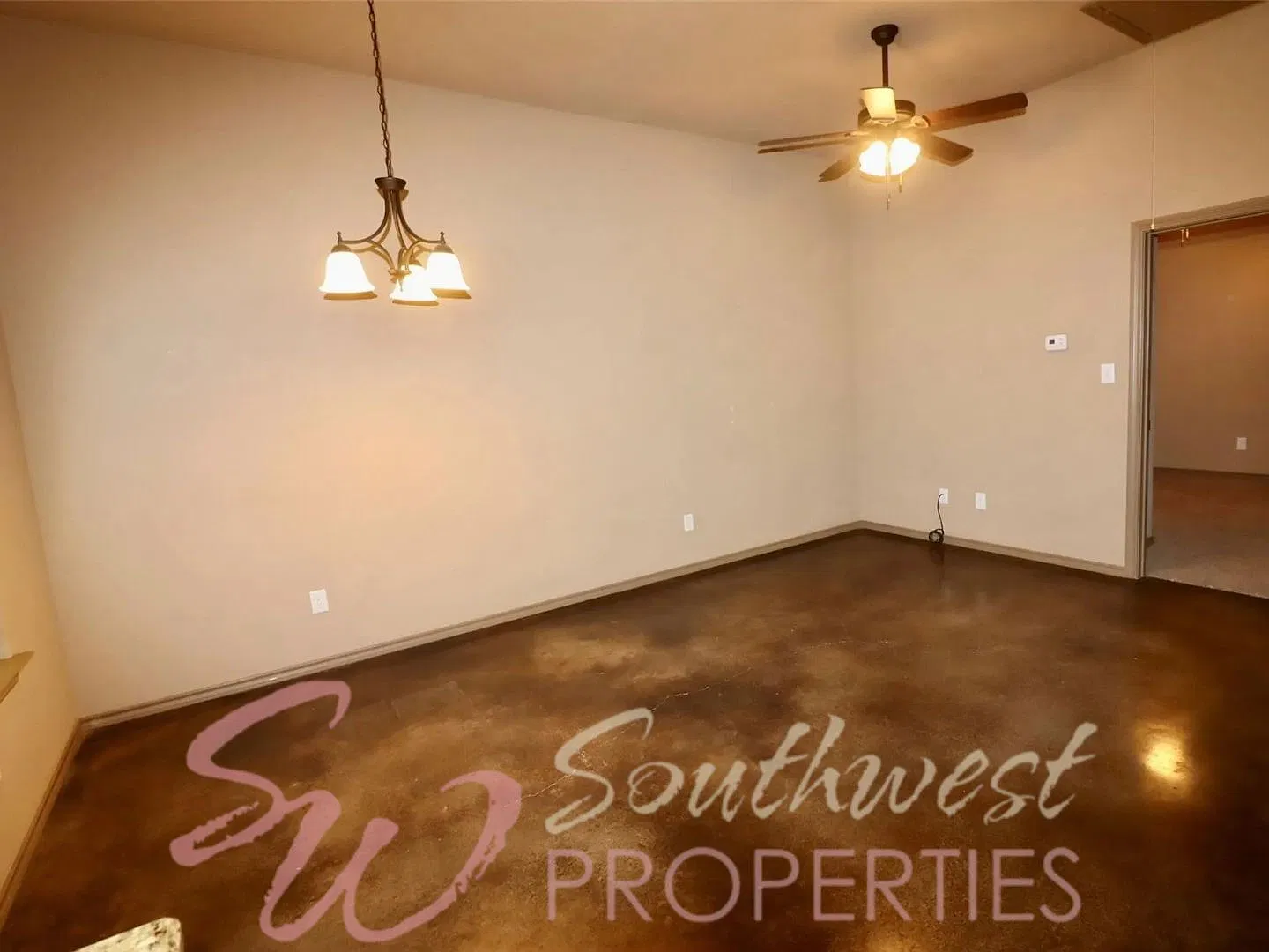 2 bed, 1.0 bath, 689 sqft, $1,200 — Photo 3