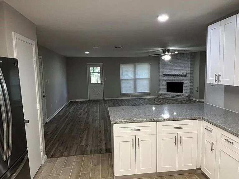 26019 Leafywood Dr — Photo 9