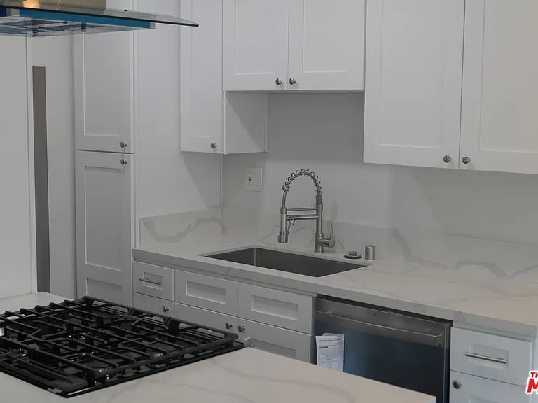 10836 Camarillo St #3 — Photo 3