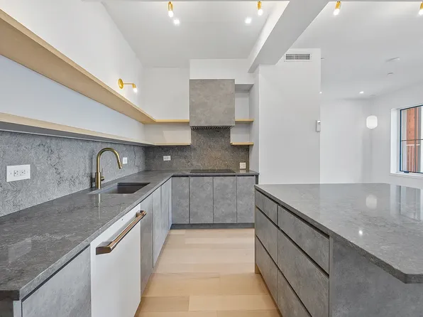 481 Saint Mark's Avenue image 3 of 9