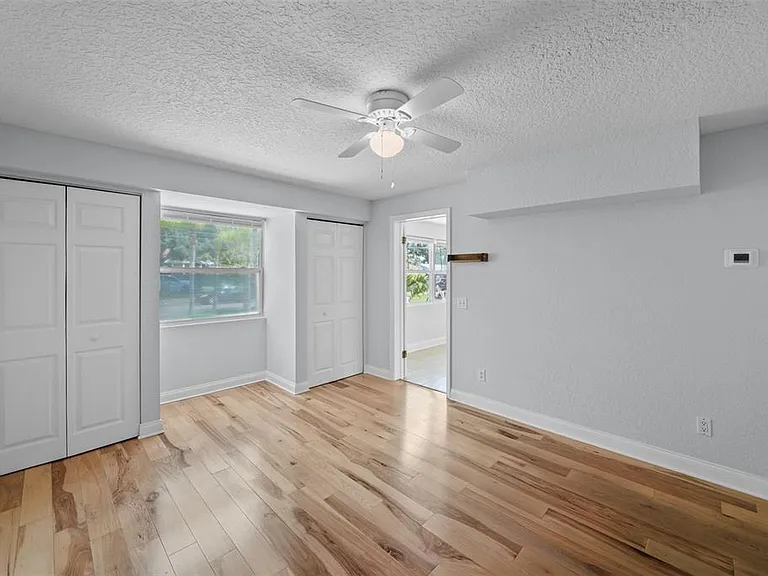 814 W Indiana Ave — Photo 21