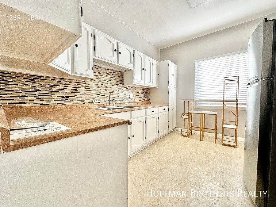 1st image of 402 N Genesee Ave #6A