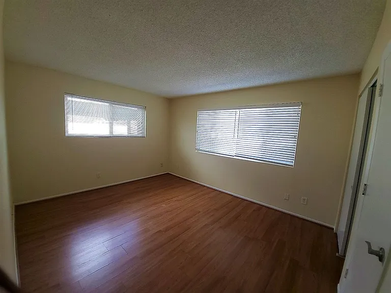 700 W University Dr #118 — Photo 9