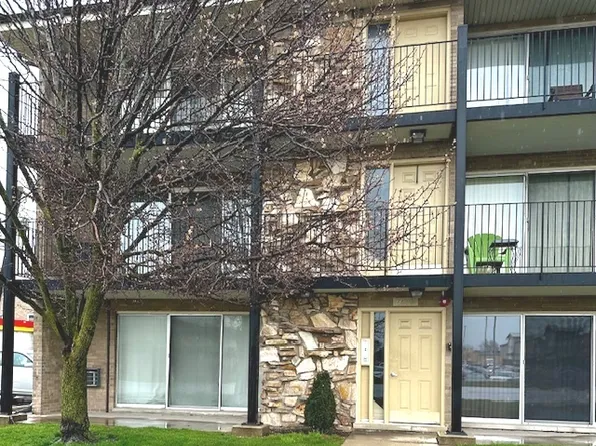 11517 S Kedzie Ave APT 64, Merrionette Park, IL 60803