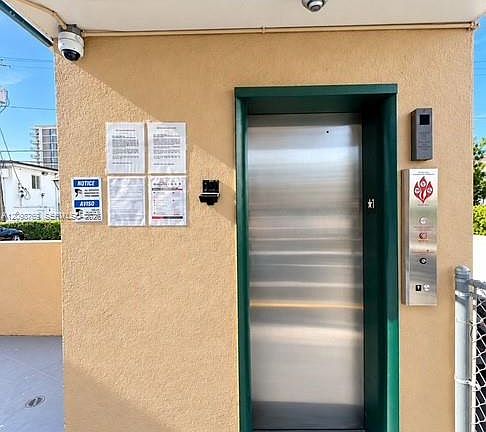 4th image of 1400 S Douglas Rd APT 14