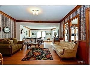 2nd image of 406 W Sigwalt St