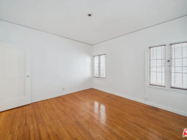 140 S Elm Dr #1 — Photo 8