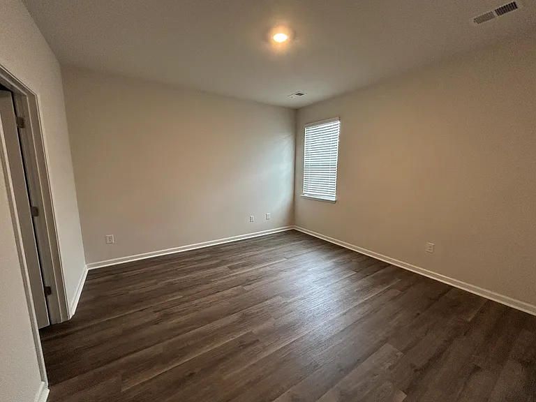 324 Vaccaro Dr — Photo 20